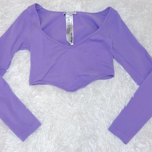 Zara Tops - Zara long sleeve crop top